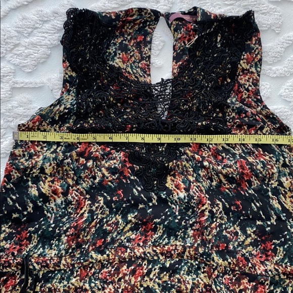 Elegant Black and Multicolor Lace Mini Dress - Picture 5 of 8